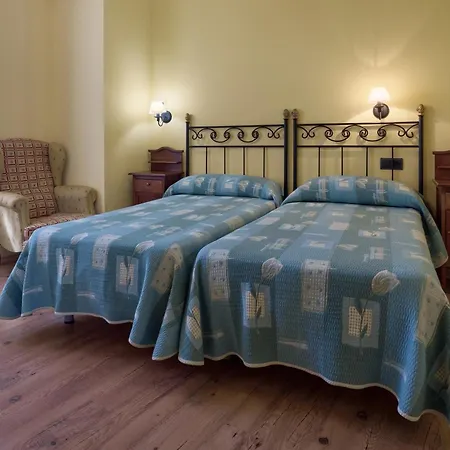 Rural Montealegre 3*